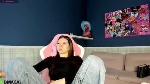 GMT7TueWedThSu 0300am-0900am. Sa 1000am-0400pm online show from 02-05-26, 09:52