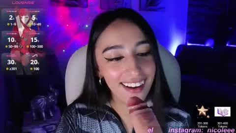 Snapshot of nicole_edwards chatting on 01-04-25, 02:25 Nicole online show from 01-04-25, 02:25