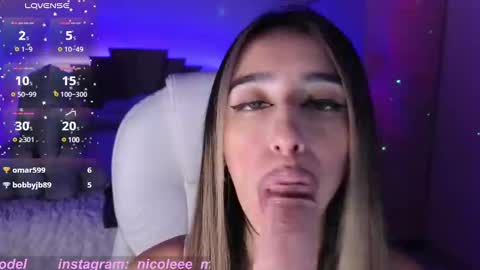 Snapshot of nicole_edwards chatting on 02-19-25, 01:40 Nicole online show from 02-19-25, 01:40