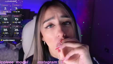 Snapshot of nicole_edwards chatting on 02-21-25, 02:50 Nicole online show from 02-21-25, 02:50