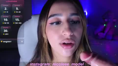 Snapshot of nicole_edwards chatting on 09-11-25, 12:44 Nicole online show from 09-11-25, 12:44