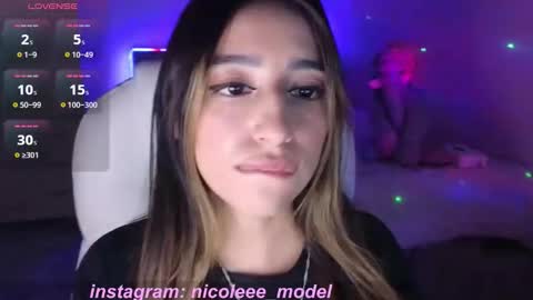 Snapshot of nicole_edwards chatting on 09-17-25, 12:45 Nicole online show from 09-17-25, 12:45