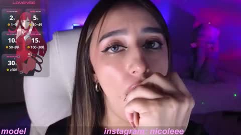 Snapshot of nicole_edwards chatting on 09-24-25, 01:09 Nicole online show from 09-24-25, 01:09