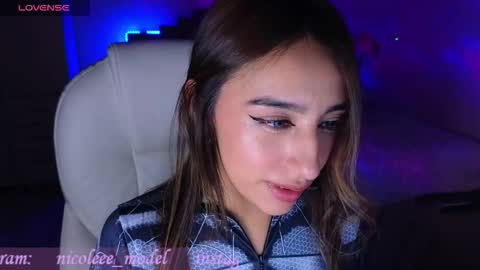 Snapshot of nicole_edwards chatting on 10-17-25, 03:42 Nicole online show from 10-17-25, 03:42