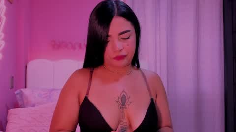 Nicole online show from 04-04-26, 01:19