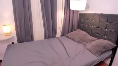 Snapshot of nicole_morena chatting on 10-19-25, 06:30 nicole_morena online show from 10-19-25, 06:30