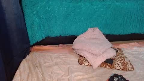  Anna Nicole  online show from 12-03-25, 04:27