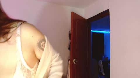 Nicole White online show from 02-07-25, 12:20