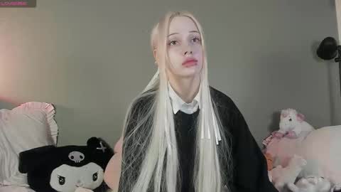 Mary online show from 11-24-25, 06:02