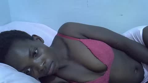 nicoleberry254 online show from 02-10-25, 03:21