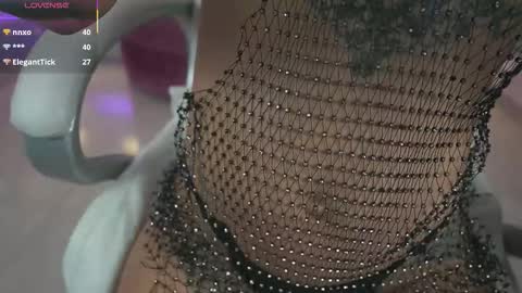 Nicole Crawft online show from 10-08-25, 07:44