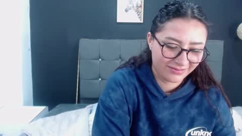 Snapshot of nicolee_8 chatting on 09-27-25, 11:26 nicolee_8 online show from 09-27-25, 11:26