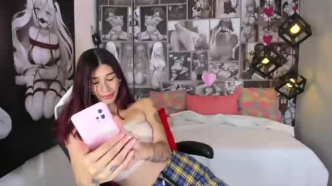 N i c o l e  online show from 02-16-25, 05:37