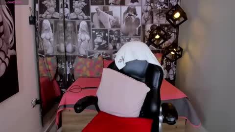 N i c o l e  online show from 03-01-25, 03:38