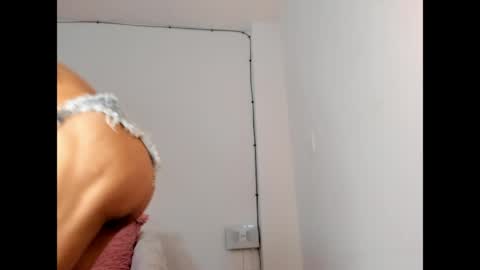 Snapshot of nicolefluffypussy chatting on 05-27-26, 02:03 Nicole jaymes online show from 05-27-26, 02:03