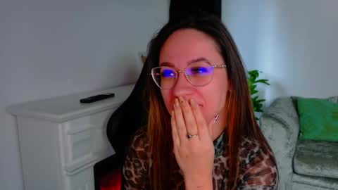 nicoleirisxxx online show from 02-10-26, 06:17