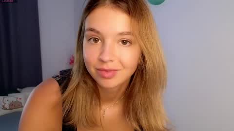 Snapshot of nicolelevis chatting on 05-08-26, 07:41 Nicole online show from 05-08-26, 07:41