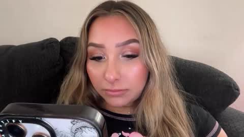 Snapshot of nicolelovesyou444 chatting on 10-28-25, 01:53 nicolelovesyou444 online show from 10-28-25, 01:53