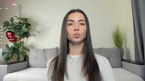 Dua Lipa online show from 02-28-25, 01:14
