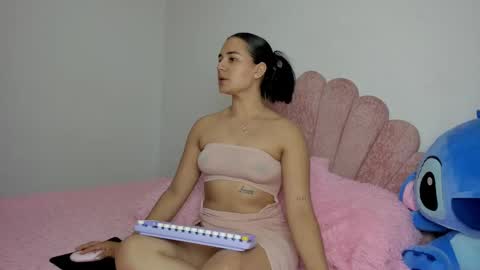 Snapshot of nicolesantana21 chatting on 09-11-25, 11:16 nicole santana online show from 09-11-25, 11:16