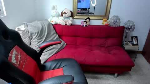 Snapshot of nicolettcolin chatting on 12-18-24, 06:46 Nicolettcolin online show from 12-18-24, 06:46