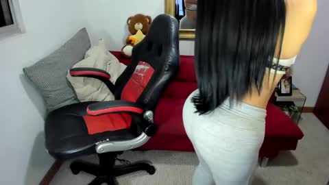 Snapshot of nicolettcolin chatting on 02-22-25, 01:55 Nicolettcolin online show from 02-22-25, 01:55