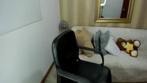 Snapshot of nicolettcolin chatting on 09-22-25, 08:22 Nicolettcolin online show from 09-22-25, 08:22