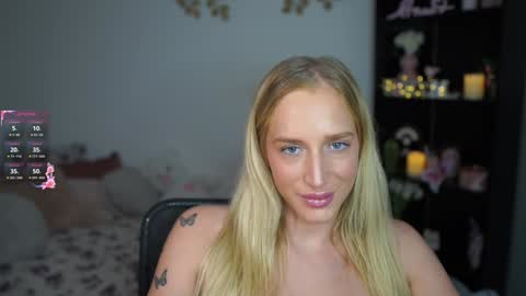 Snapshot of nicolette__shea_ chatting on 12-04-24, 02:04 nicolette__shea_ online show from 12-04-24, 02:04