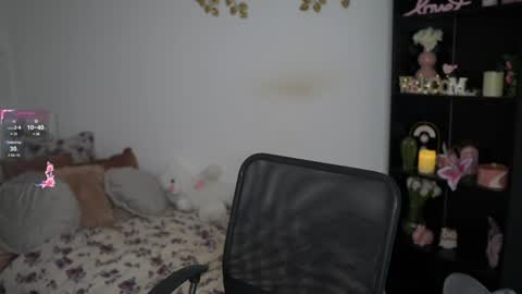 Snapshot of nicolette__shea_ chatting on 12-11-24, 03:15 nicolette__shea_ online show from 12-11-24, 03:15