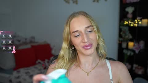 Snapshot of nicolette__shea_ chatting on 12-29-24, 01:49 nicolette__shea_ online show from 12-29-24, 01:49