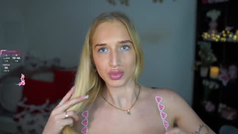 Snapshot of nicolette__shea_ chatting on 01-06-25, 02:03 nicolette__shea_ online show from 01-06-25, 02:03