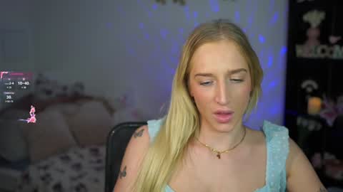 Snapshot of nicolette__shea_ chatting on 01-14-25, 05:12 nicolette__shea_ online show from 01-14-25, 05:12