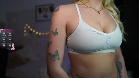 Snapshot of nicolette__shea_ chatting on 02-18-25, 05:21 nicolette__shea_ online show from 02-18-25, 05:21