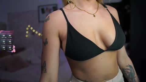 Snapshot of nicolette__shea_ chatting on 02-19-25, 02:12 nicolette__shea_ online show from 02-19-25, 02:12