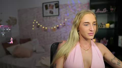 Snapshot of nicolette__shea_ chatting on 03-04-25, 05:13 nicolette__shea_ online show from 03-04-25, 05:13