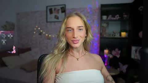 Snapshot of nicolette__shea_ chatting on 03-09-25, 05:06 nicolette__shea_ online show from 03-09-25, 05:06