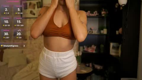 Snapshot of nicolette__shea_ chatting on 10-09-25, 08:01 nicolette__shea_ online show from 10-09-25, 08:01