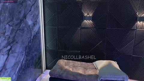 Nicoll  Independent model online show from 01-20-25, 07:04