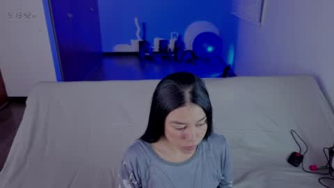 Nicoll  Independent model online show from 04-26-26, 10:13