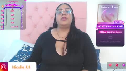 Snapshot of nicolle1u chatting on 01-08-25, 04:23 Nicolle u online show from 01-08-25, 04:23