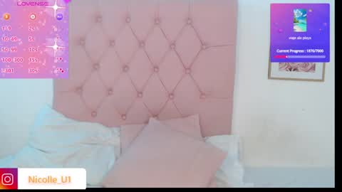 Snapshot of nicolle1u chatting on 05-08-26, 12:05 Nicolle u online show from 05-08-26, 12:05