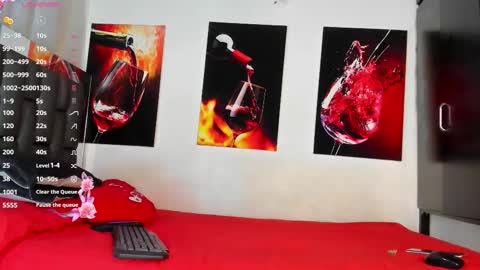 nicolle_hanks1 online show from 10-07-25, 11:46