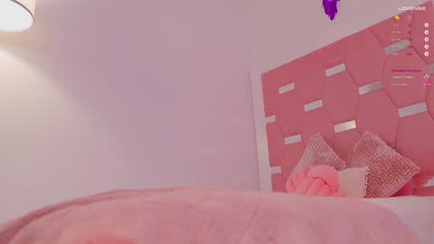 Snapshot of nicolle_mitchelle chatting on 01-05-25, 03:23  NEW instagram nicollemitchelle online show from 01-05-25, 03:23