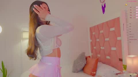 Snapshot of nicolle_mitchelle chatting on 03-01-25, 10:34  NEW instagram nicollemitchelle online show from 03-01-25, 10:34