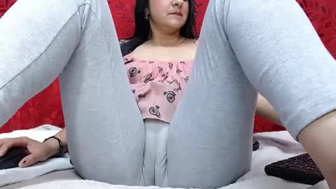 NICOLLE online show from 09-22-25, 09:28