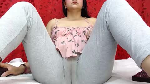 NICOLLE online show from 05-15-26, 09:22