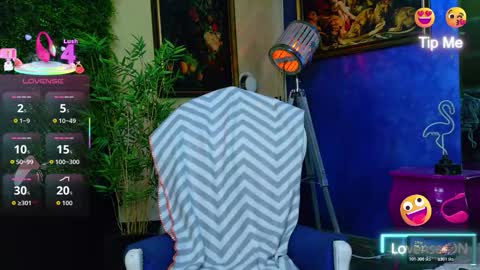 Snapshot of nicollepalmer chatting on 11-05-25, 10:04 Nicolle online show from 11-05-25, 10:04