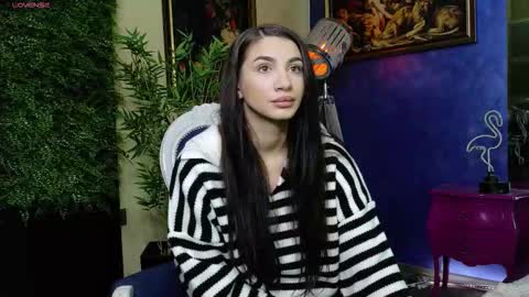 Snapshot of nicollepalmer chatting on 12-03-25, 10:35 Nicolle online show from 12-03-25, 10:35