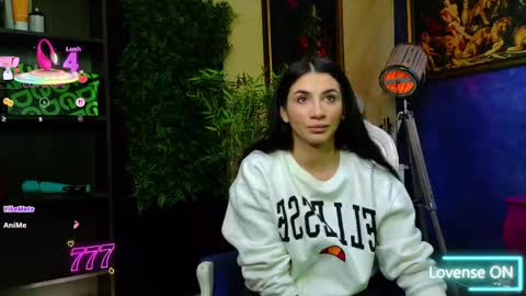 Nicolle online show from 04-23-26, 10:14