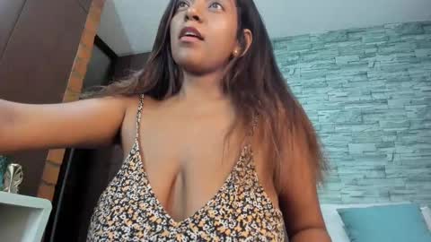 nicollesofia3 online show from 02-10-25, 05:14